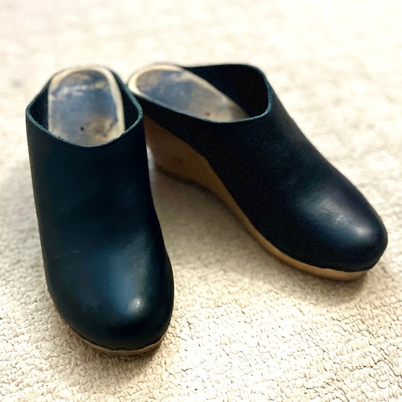 No.6 New School Clog Wedge in Black - Picture 4 of 6